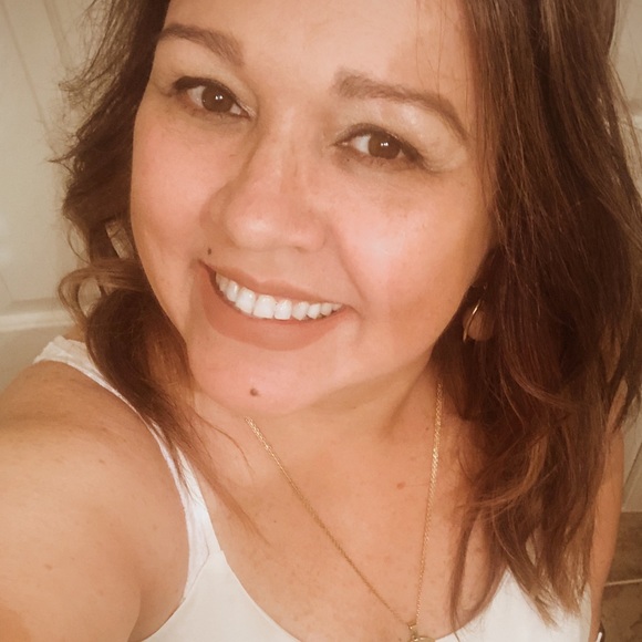 Meet your Posher, Yhanne - Picture 1 of 1